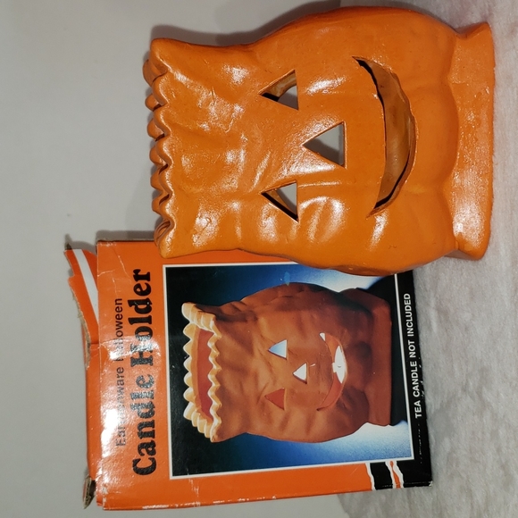 HALLOWEEN DECORATIONS - Picture 3 of 7